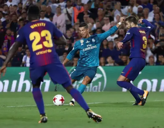 الريال يقسو على برشلونة في معقله ويضع يده الأولى على لقب السوبر (فيديو)