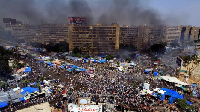القضاء المصري يصدر أحكام الإعدام بحق 75 مصريا في قضية “رابعة”