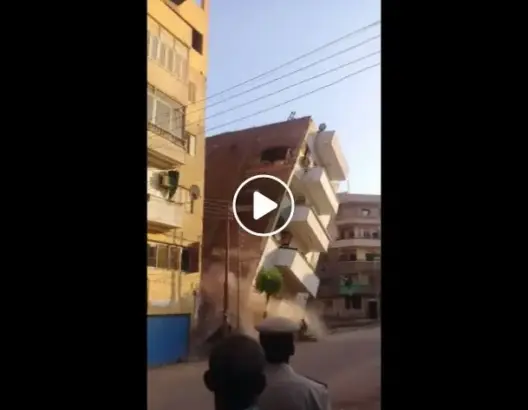 مرعب: شاهد لحظة انهيار عمارة