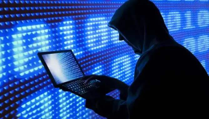 مديرية أمن نظم المعلومات تحذر من ثغرات أمنية في منتجات آبل وتدعو للتحديث الفوري