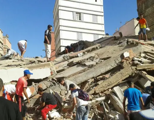 انهيار منزل من 3 طوابق بالبيضاء والوقاية المدنية تبحث عن الضحايا