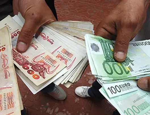 انفراد.. عصابة خطيرة بمكناس والحاجب وإفران توهم ضحاياها ببيع الأورو قبل النصب عليهم