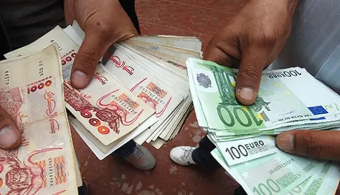 انفراد.. عصابة خطيرة بمكناس والحاجب وإفران توهم ضحاياها ببيع الأورو قبل النصب عليهم