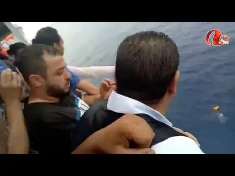 شاهد لحظة انقاذ “حراقة” ونجاتهم من الموت