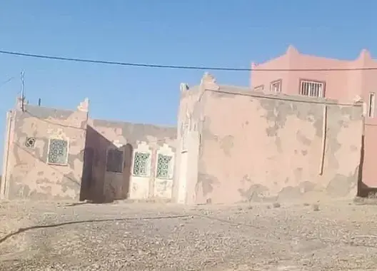 مديرية حصاد بالرشيدية تصدر بلاغا مرتبكا لتبرير الحالة المزرية لمدرسة