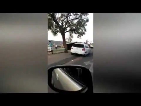 شاهد رد فعل زوجة ضبطت زوجها يخونها مع امرأة أخرى