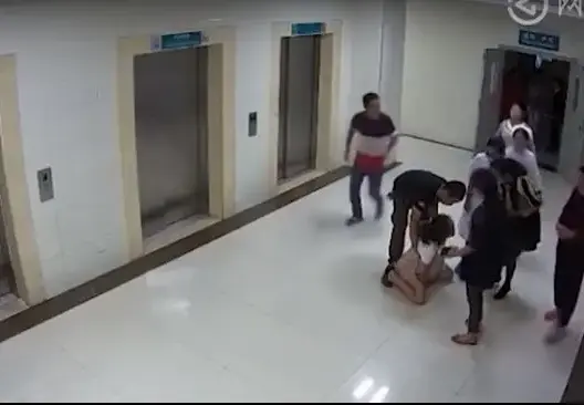 حامل تنتحر في المستشفى لسببٍ لا يصدّق !