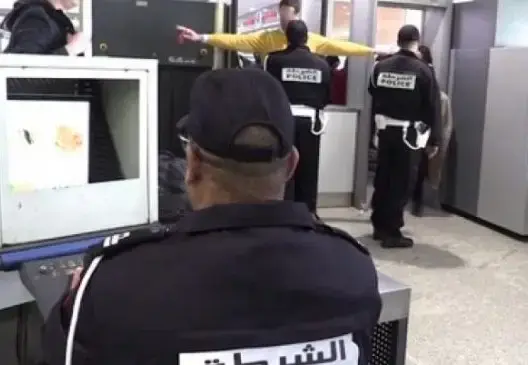 توقيف برازيليين بتهمة تهريب الكوكايين بمطار محمد الخامس