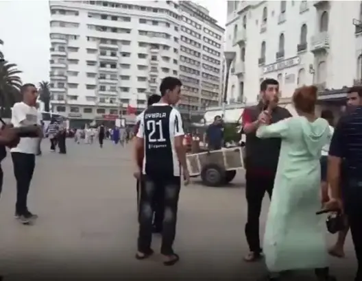 عراك خطير بين فتاة وشاب تحرش بها فالشارع العام بالدار البيضاء