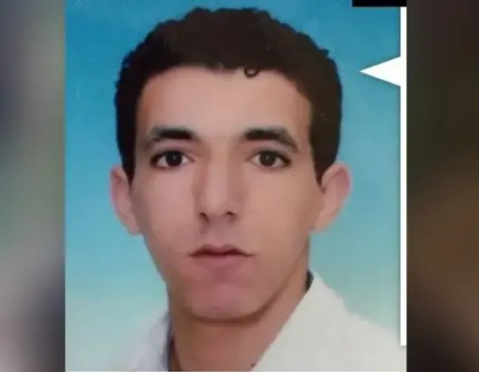 أم مغربي معتقل بالنيجر تطالب المسؤولين بالتدخل لترحيله للمغرب