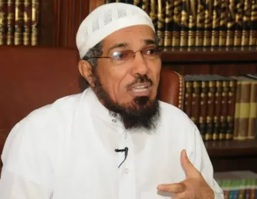 العودة يضرب عن الطعام بعد منع الاتصال عنه داخل السجن