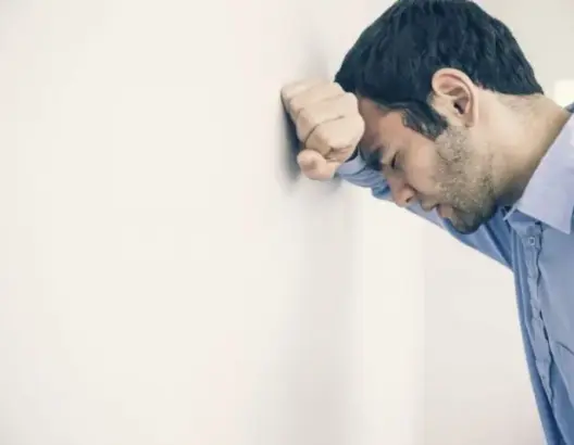 متلازمة الذكر العصبية والتغيرات الهرمونية