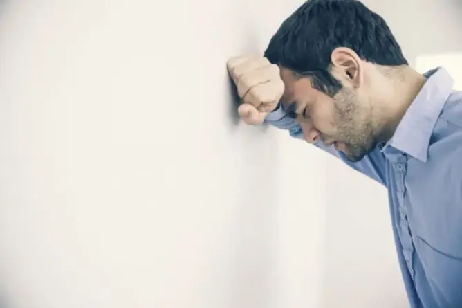 متلازمة الذكر العصبية والتغيرات الهرمونية