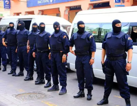 أمن الرباط يعتقل شابا سرق 230 مليون سنتيم من منزل مشغلته