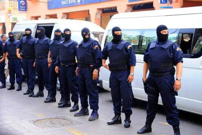أمن الرباط يعتقل شابا سرق 230 مليون سنتيم من منزل مشغلته