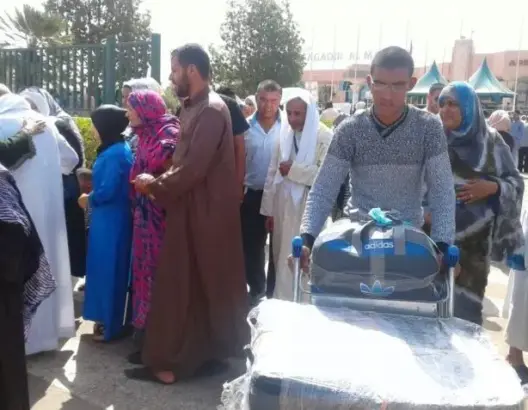 أزمة الحجاج المغاربة العالقين بمطار جدة تنتهي بتدخل مسؤول مغربي