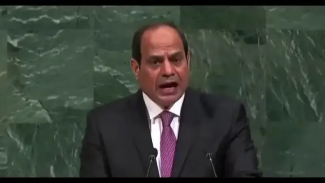 حمله مسؤولية ثورة 2011 .. السيسي يهاجم فيلم “الإرهاب والكباب”
