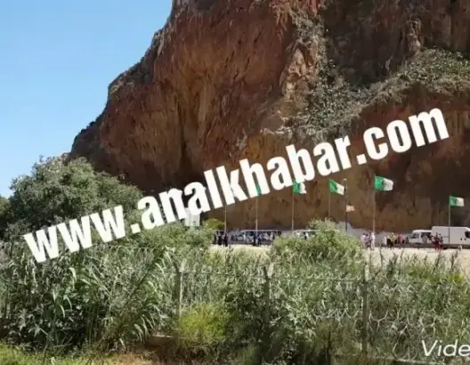 مغاربة يتمنون الجزائر وجزائريون يتمنون المغرب ..  مشاهد مؤثرة في الحدود