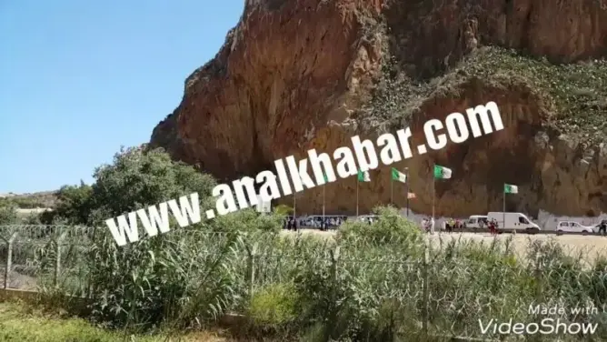 مغاربة يتمنون الجزائر وجزائريون يتمنون المغرب ..  مشاهد مؤثرة في الحدود