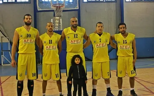 لاعبين أمريكيين ينضمان لفريق المغرب الفاسي لكرة السلة