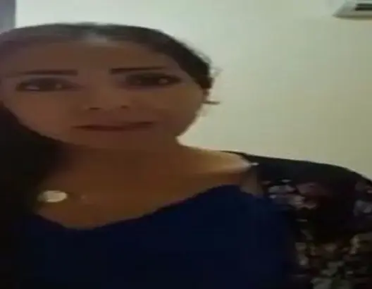 طليقة سفير دولة عربية: طليقي يحتجزني أنا وأبنائي (فيديو)