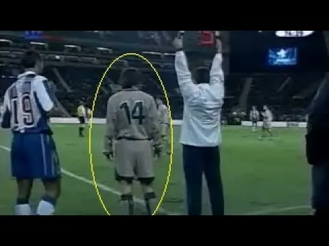 شاهد أول مباراة لليونيل ميسي مع برشلونة