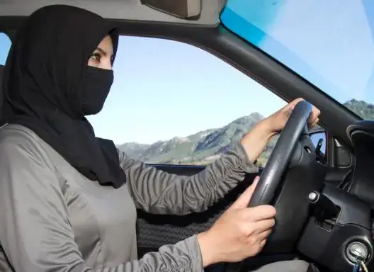 بعد السماح لها بالسياقة .. مصرع أول امرأة سعودية تقود سيارة