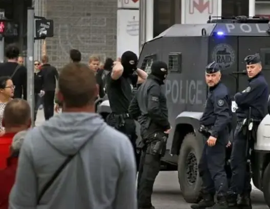 عاجل: مقتل شخصين في عملية طعن داخل محطة للقطارات بفرنسا