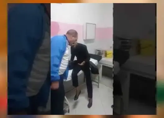 شاهد حالة الجاني الذي اعتدى على شرطي بتطوان وأصيب بالرصاص