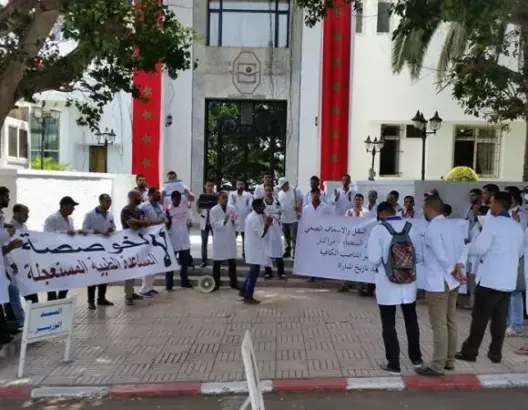 تقنيو الإسعاف والنقل الصحي يحتجون ضد الوردي لهذه الأسباب