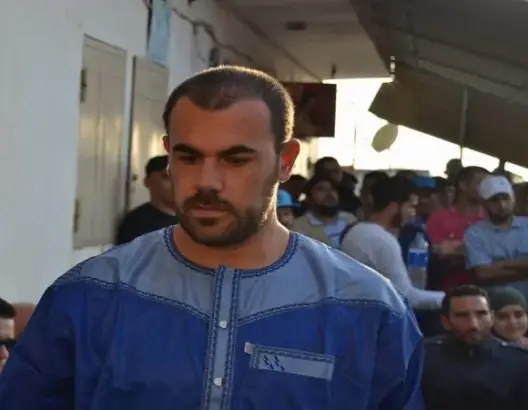 الزفزافي يكشف تفاصيل اغتصابه: نزعوا سروالي وأدخلو عصا في دبري