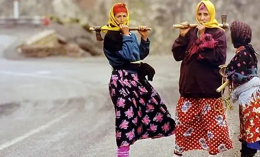 في اليوم الوطني للمرأة.. %67 من سيدات المغرب لا يكتبن ولا يقرأن