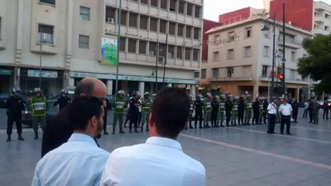 الأمن “يعنف” وقفة لمتضامنين مع معتقلي حراك الريف بوجدة
