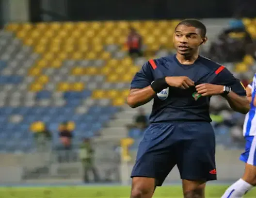 صافرة الكزاز تفصل في نزال الرجاء وشباب خنيفرة في ربع كأس العرش