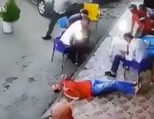 رجل يموت داخل مقهى إثر سكتة قلبية وسط ذهول الجميع