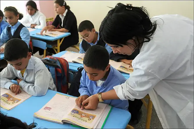 تهافت دعوى التدريس بالعامية