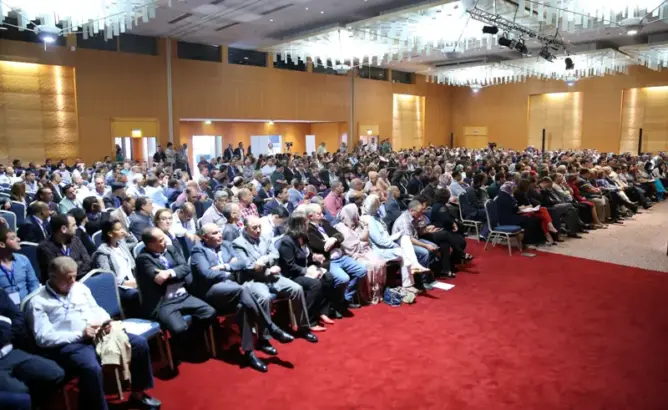 برلمان البام يجمد استقالة العماري لشهرين وينشئ لجنة خاصة للحسم