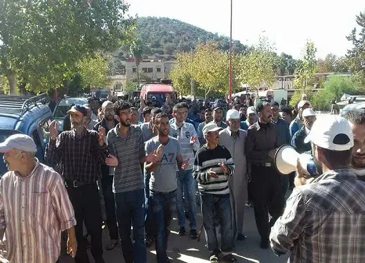 احتجاجات بـ”الزراردة” لفك العزلة ووقف المتابعات ضد 9 نشطاء