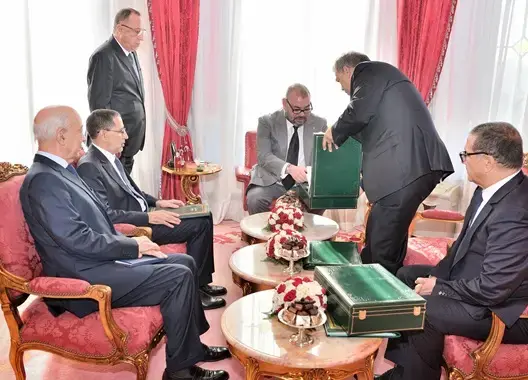 الخلفي يرفض التعليق على تقرير الداخلية الأخير.. وهذا جديد المشاورات