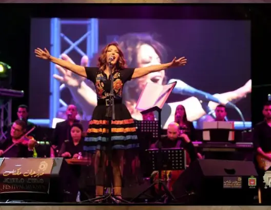 سميرة سعيد تُمتع الجمهور المكناسي بباقة من أجمل الأغاني الطربية