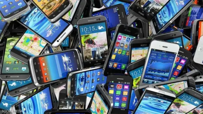 5 “خرافات” يصدقها كثيرون عن الهواتف الذكية