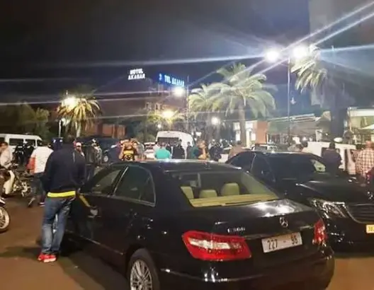 مسؤولون عسكريون وأمنيون كبار يحلون بمكان إطلاق النار بمراكش