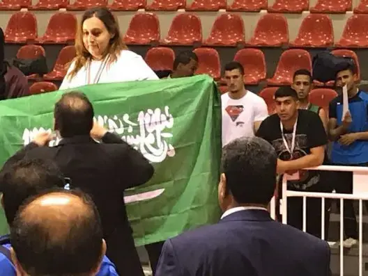 إنشاء نوادي مصارعة خاصة بالبنات يثير الجدل في السعودية