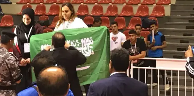 إنشاء نوادي مصارعة خاصة بالبنات يثير الجدل في السعودية