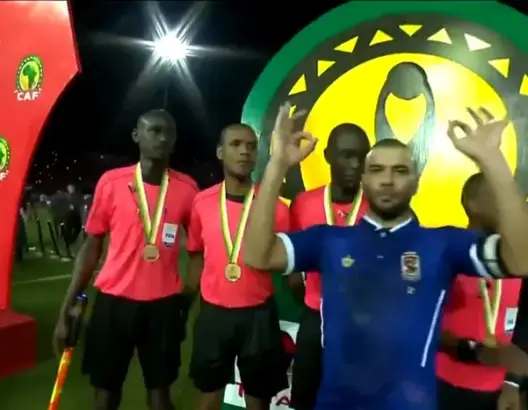 الأهلي يتراجع عن تقديم احتجاج ضد الحكم بعد هزيمته أمام الوداد