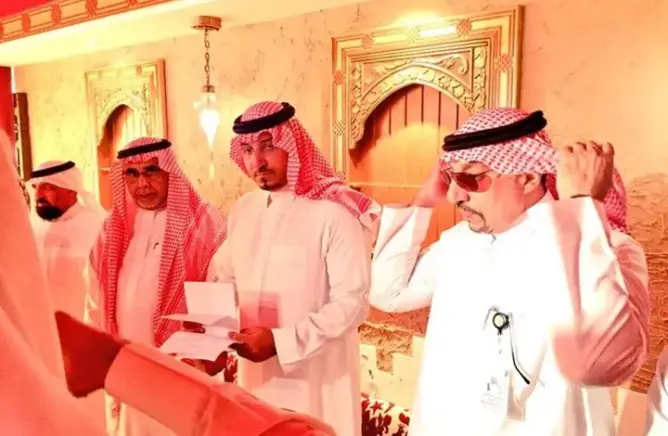 صحيفة: الأمير السعودي المتوفي حاول الهرب فتحطمت طائرته