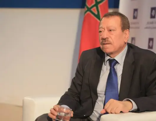 إلى السيد عبد الباري عطوان: لن تقوم للأنظمة العسكرية قائمة من دون ديمقراطية