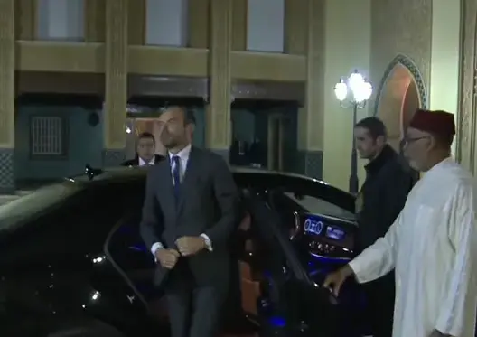 الوزير الأول الفرنسي يبدأ زيارة إلى المغرب