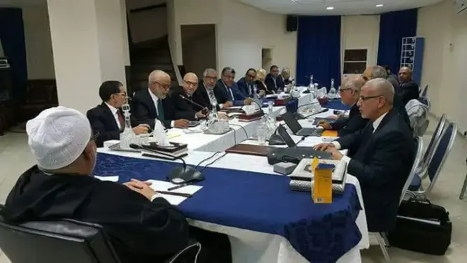 أمانة الـPJD تقدم تفسيرها للمادة 105 .. لا حق لبنكيران بولاية ثالثة
