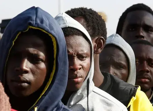 “تفاقم” ترحيل الأفارقة إلى تزنيت يقلق الساكنة ويوحد الأحزاب السياسية (صور)
